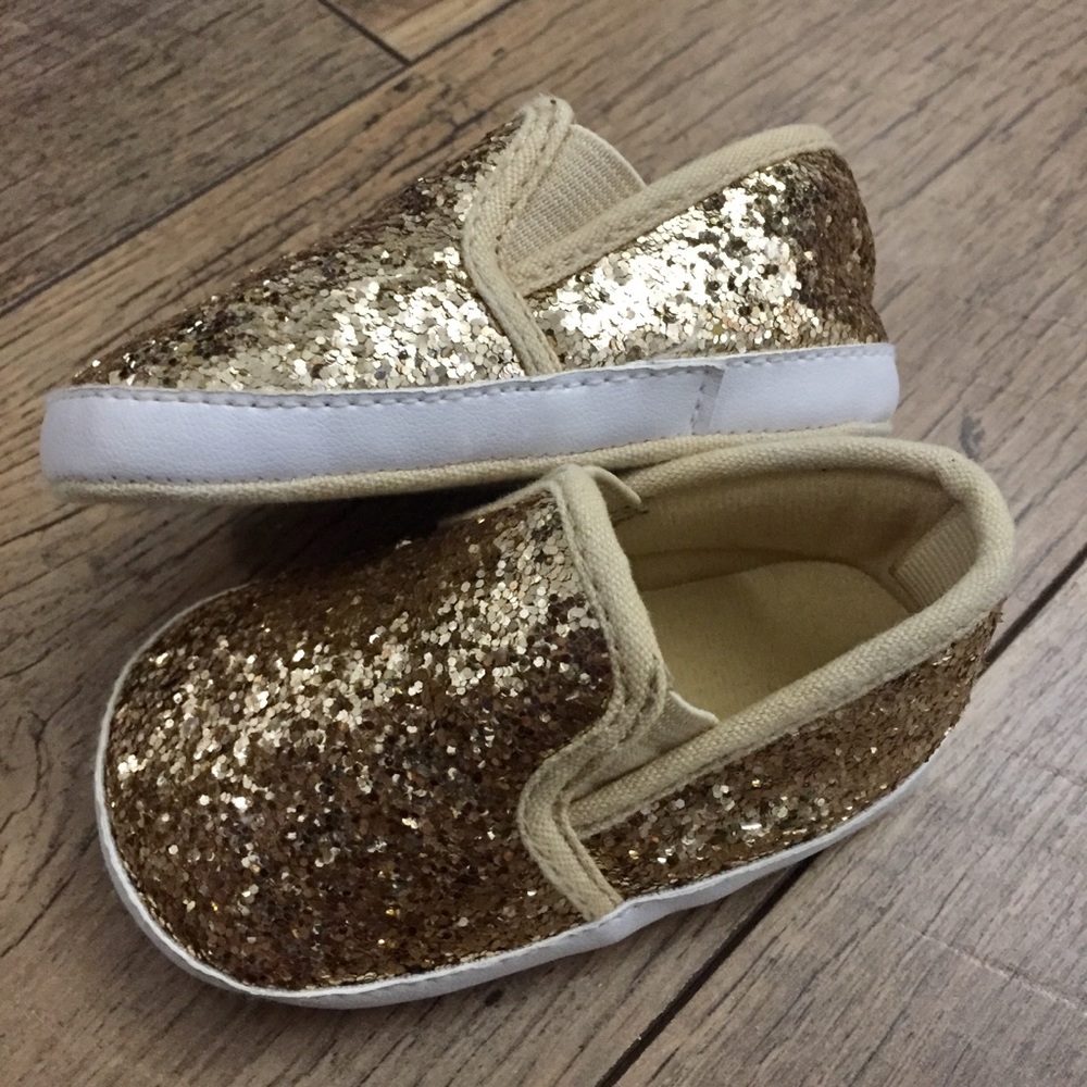 Baby - Adorable Glittery Gold Crib Shoe - 6-9m